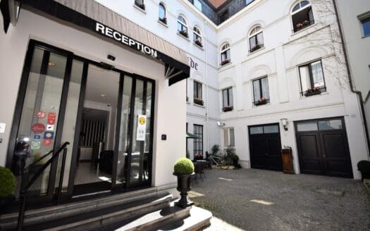 Commercieel te koop  1500 m², 4000000 €