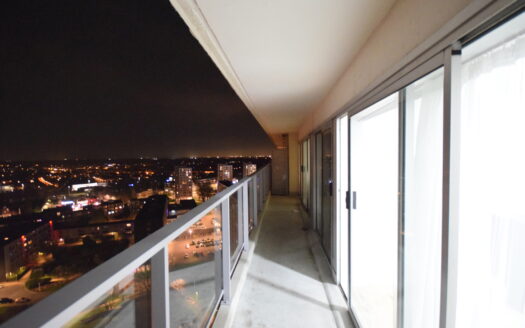 Flat for sale  3 bedrooms 101 m², 270000 €