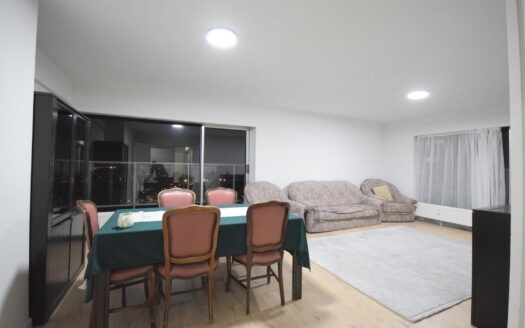 Appartement te koop  3 slaapkamers 101 m², 270000 €