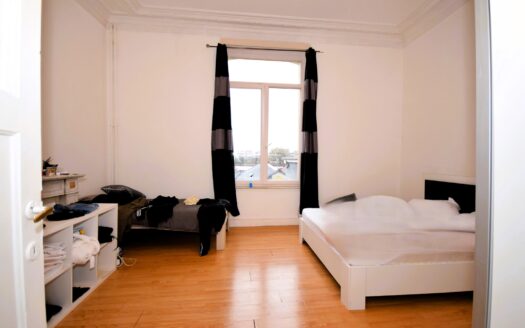 Maison à vendre  5 chambres 330 m², 500000 €