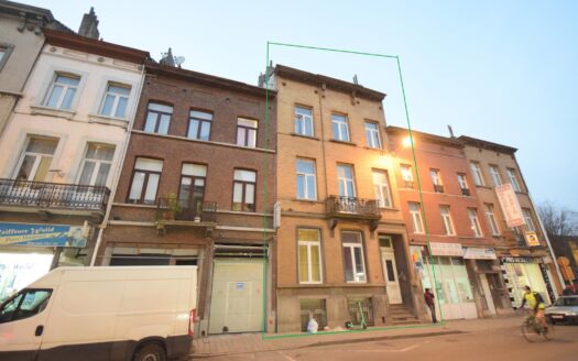 Maison à vendre  5 chambres 330 m², 500000 €