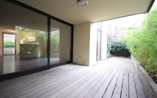 Flat for rent  3 bedrooms 125 m², 1700 €