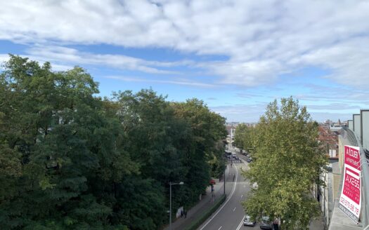 Appartement à vendre  1 chambre 79 m², 325000 €