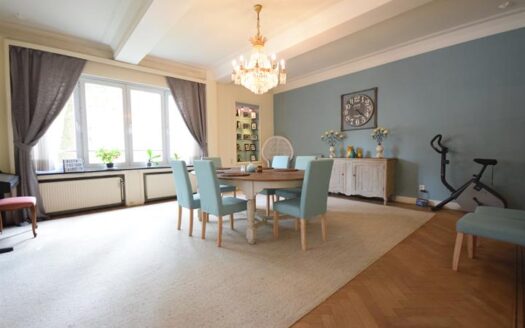 Appartement à louer  3 chambres 148 m², 1640 €