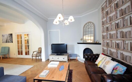 Appartement à louer  3 chambres 148 m², 1640 €