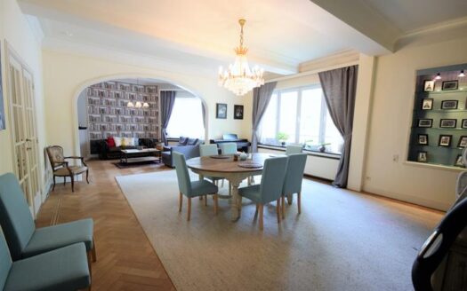 Appartement à louer  3 chambres 148 m², 1640 €