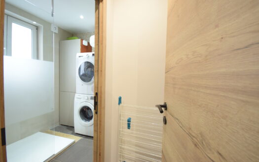 Appartement à vendre  2 chambres 90 m², 220000 €