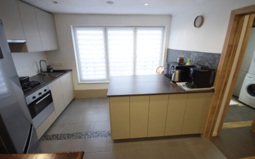Appartement à vendre  2 chambres 90 m², 220000 €