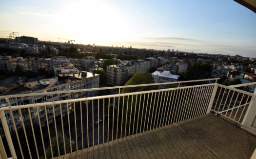 Appartement à louer  1 chambre 60 m², 975 €