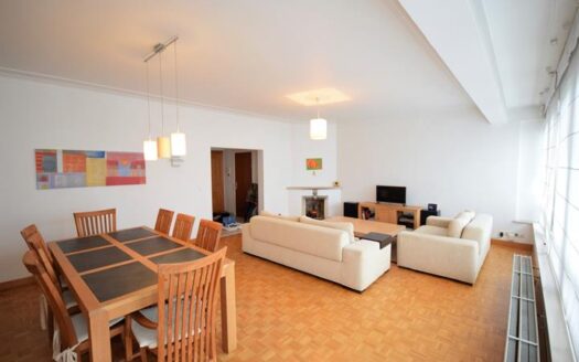Flat for rent  2 bedrooms 116 m², 1800 €
