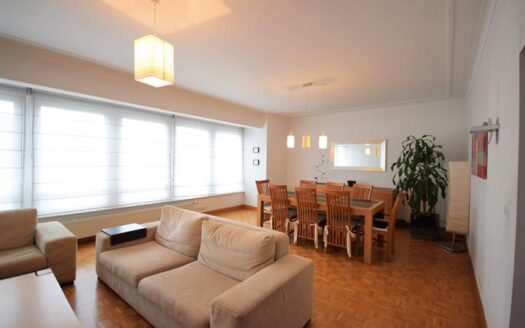 Appartement te huur  2 slaapkamers 116 m², 1800 €