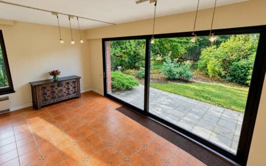 House for sale  4 bedrooms 275 m², 580000 €