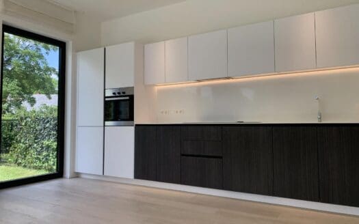 Appartement te huur  2 slaapkamers 90 m², 1600 €
